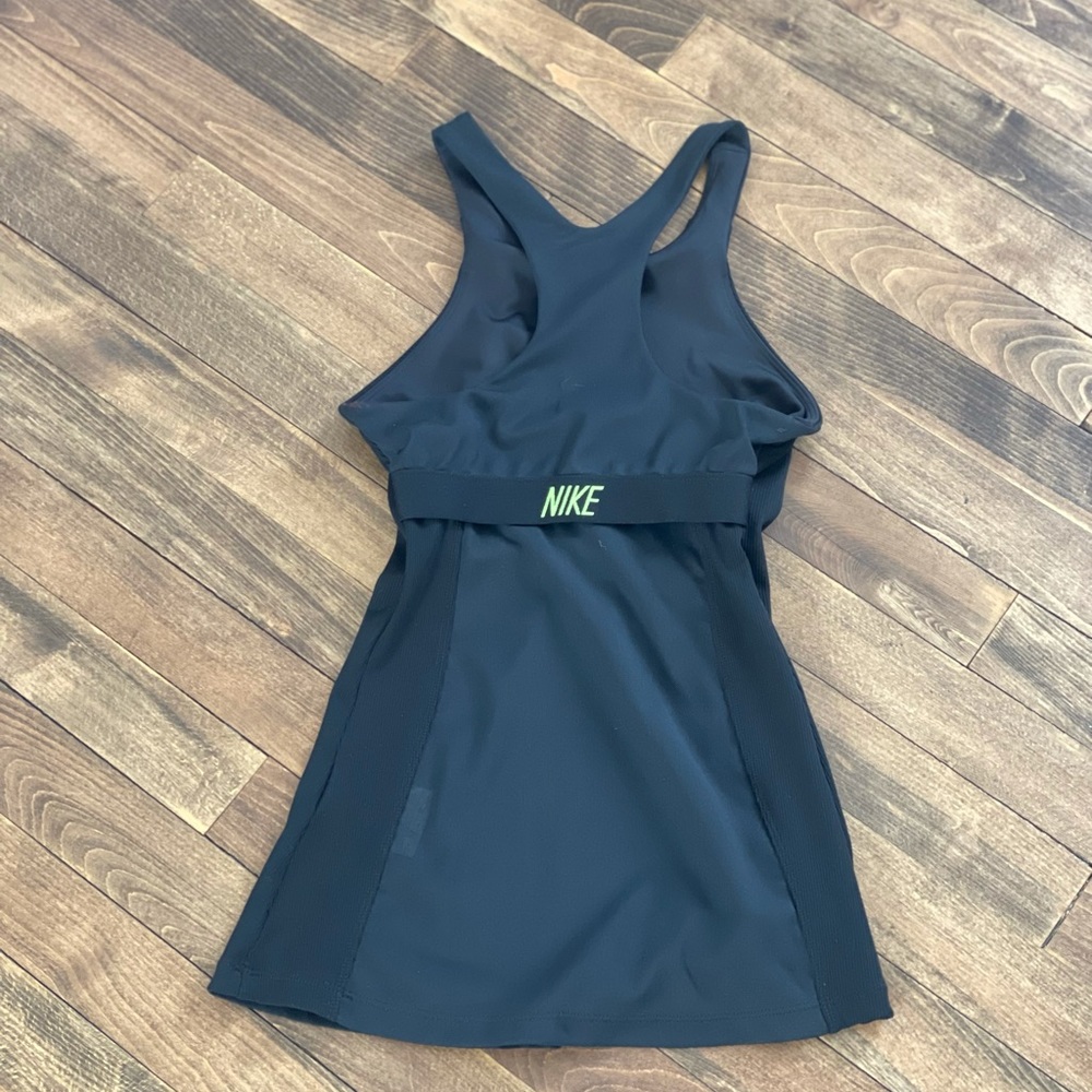 NWOT Nike dry fit racer back top - Picture 4 of 4